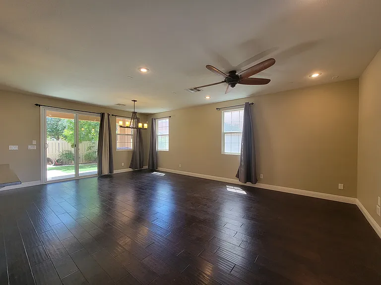 3191 Sisley Garden Ave — Photo 5