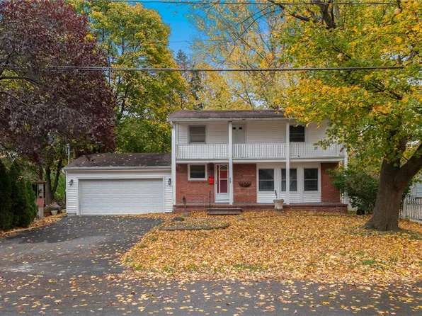 38 Dewey Ave, Rochester, NY 14617