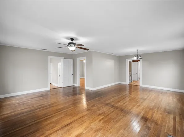 1108 W 3rd Ave, Corsicana, TX 75110