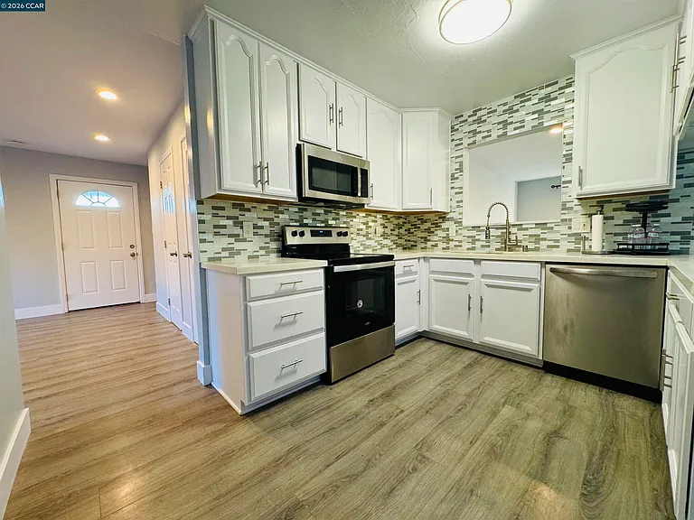 419 Pomona Ave — Photo 5