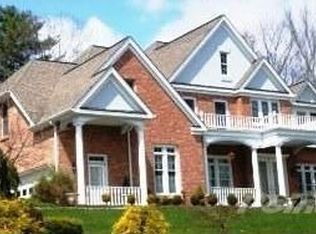 160 Lake Ridge Rd, Southbury, CT 06488