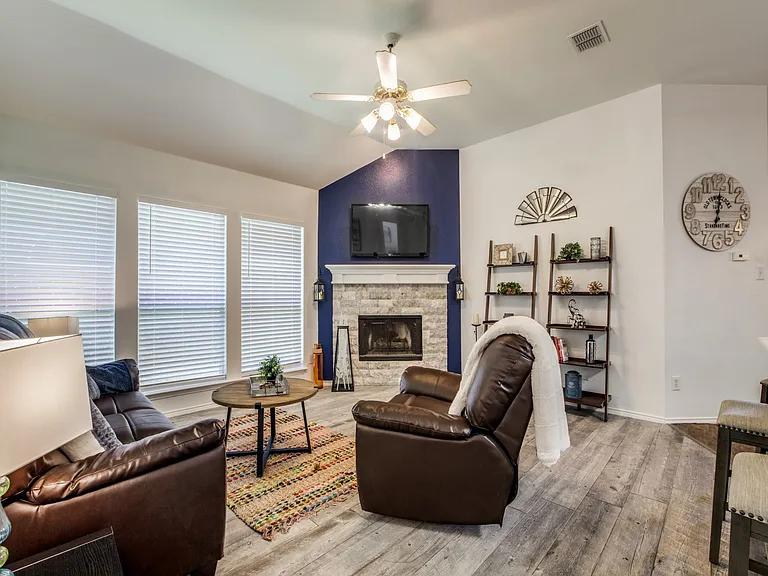 11298 Newberry Dr — Photo 7