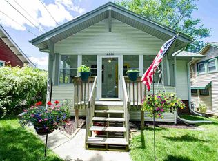 2226 B Ave NE, Cedar Rapids, IA 52402
