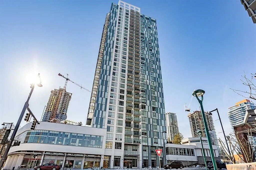 2 bed, 752 sqft, $1,900 — Photo 1