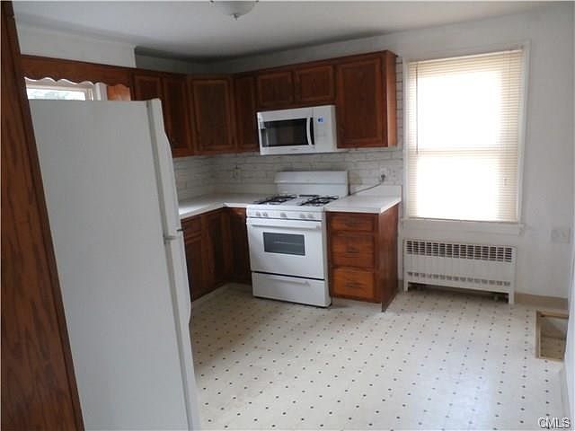 2nd image of 253 Spencer St