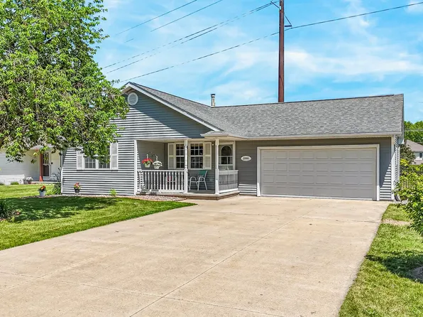 2209 High Meadows Ln, Neenah, WI 54956