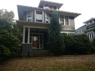 928 16th Ave E, Seattle, WA 98112