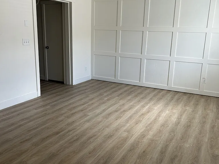 256 E Center St — Photo 17