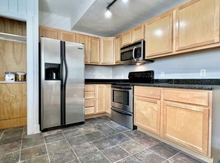 ZO- Front St. E 933, Traverse City, MI 49686