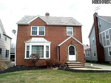 111 E 199th St photo 1