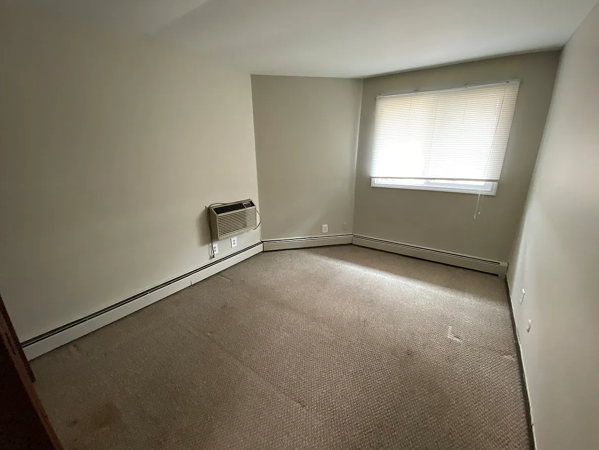 12640 Grand River Rd — Photo 3