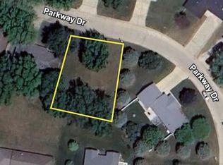 102 Parkway Dr, Spencer, IA 51301