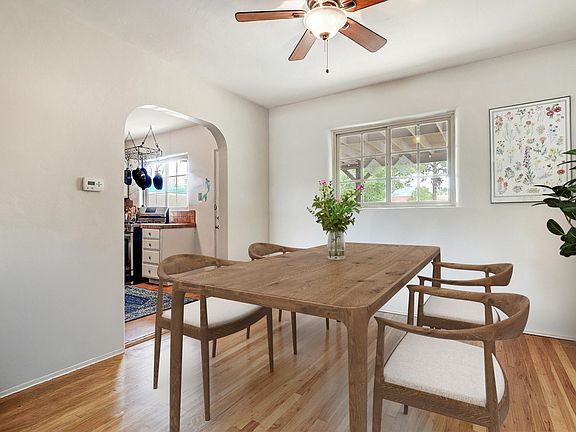 5th image of 420 Manzano St NE