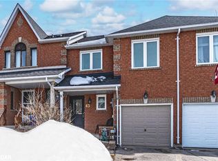 43 Brucker Rd, Barrie, ON L4N8J3