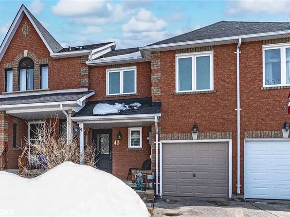 43 Brucker Rd, Barrie, ON L4N 8J3