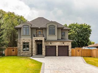 752 Hillview Cres, Pickering, ON L1W 2S1
