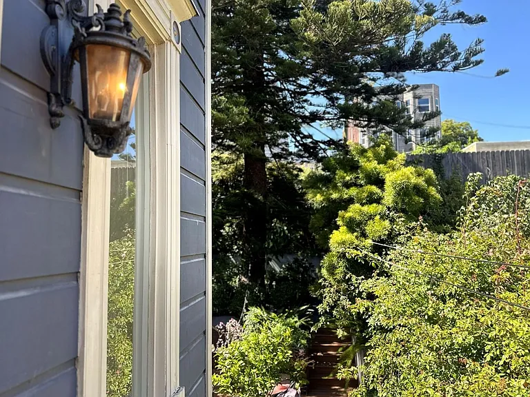 1914 Golden Gate Ave — Photo 66