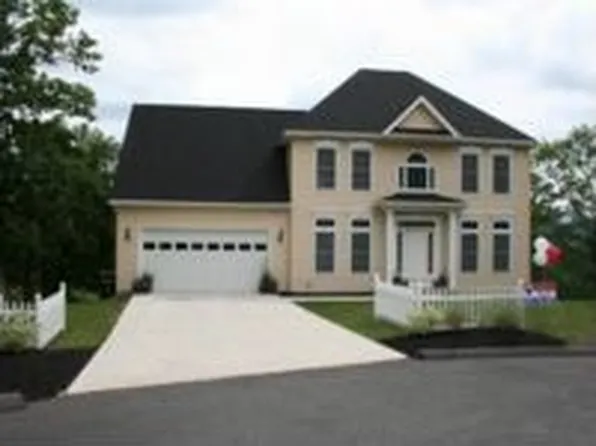 101 Crestwood Ln, Archbald, PA 18403