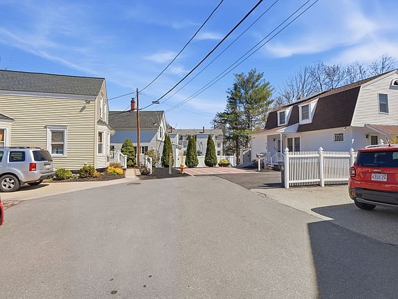 2nd image of 19 Elm Ct