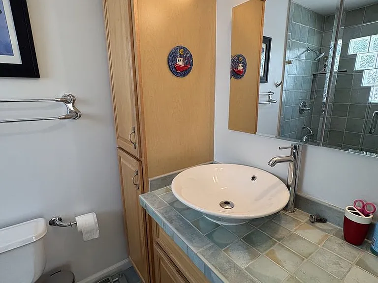 689 Cherry Ln — Photo 18