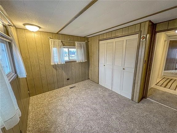 3rd image of 813 W 15th St