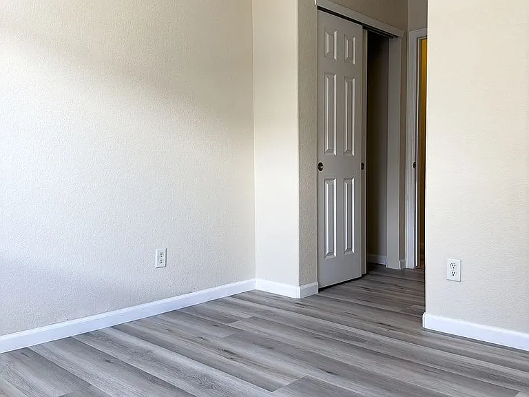 3033 W Custer Pl — Photo 9