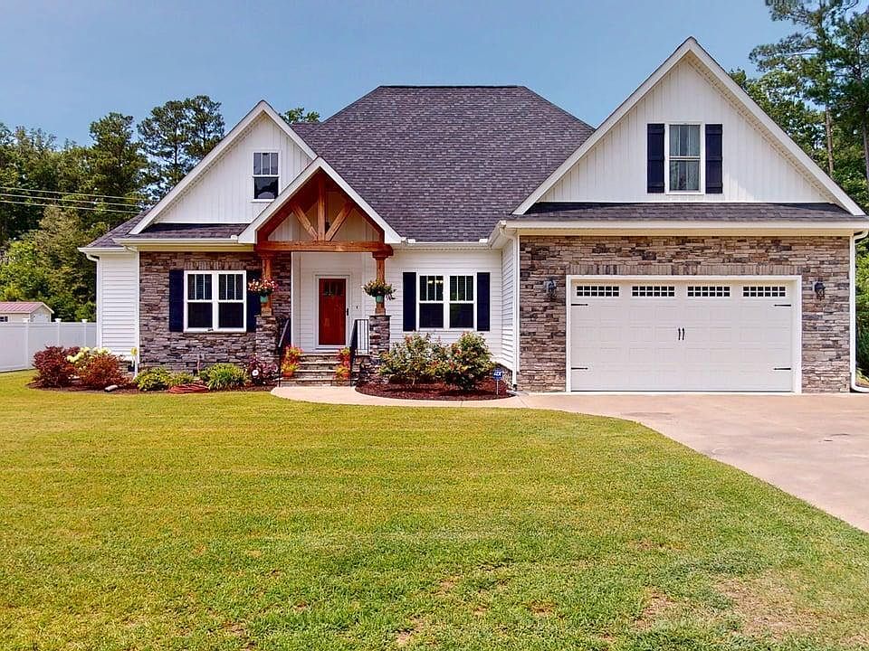 1st image of 305 Summerfield Drive