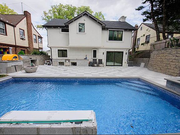 4th image of 138-22 82nd Ave #1
