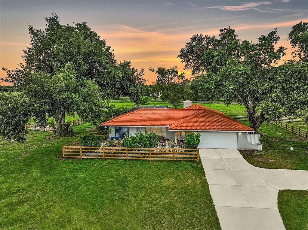 3820 Bay Tree Rd, Sarasota, FL 34240 | Zillow