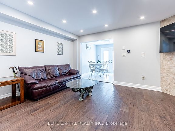 3rd image of 405 King St E