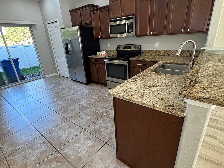 2707 Lantern Hill Ave — Photo 7