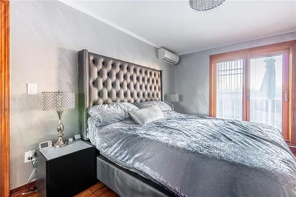 Sold by Remax Edge | media 16