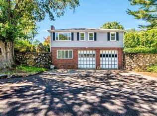 44 Brentwood Rd, Woburn, MA 01801