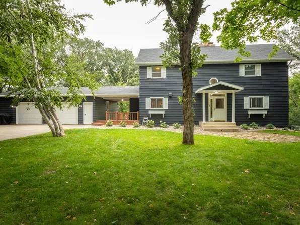811 Scenic Heights Rd NE, Alexandria, MN 56308