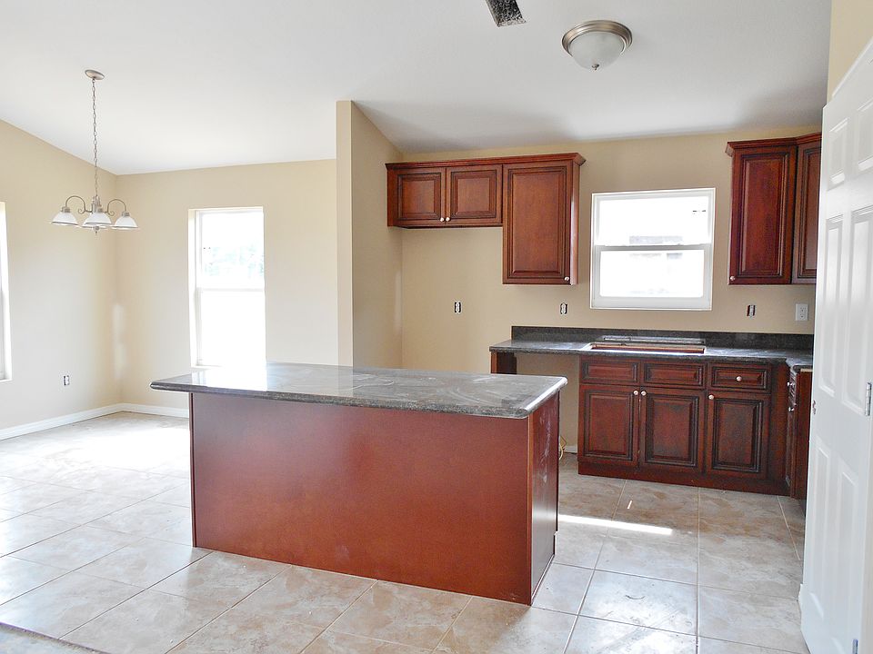 2nd image of 13338 Willow Oak Cir