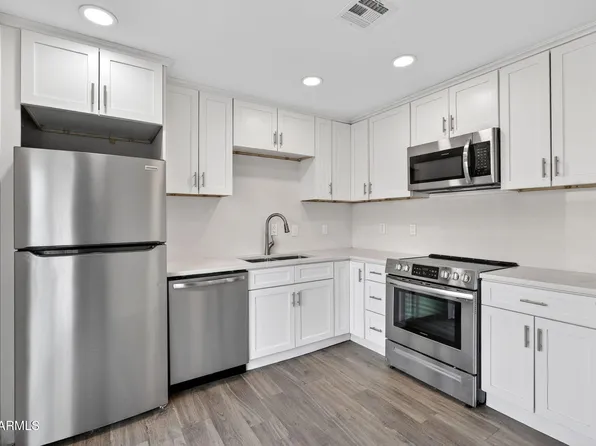 1707 N 42ND Street, Phoenix, AZ 85008
