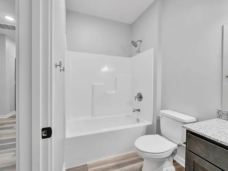 Bluestem Apartments — Photo 31