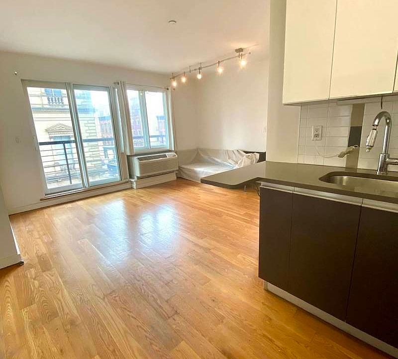 1st image of 400 Bedford Ave #4BB