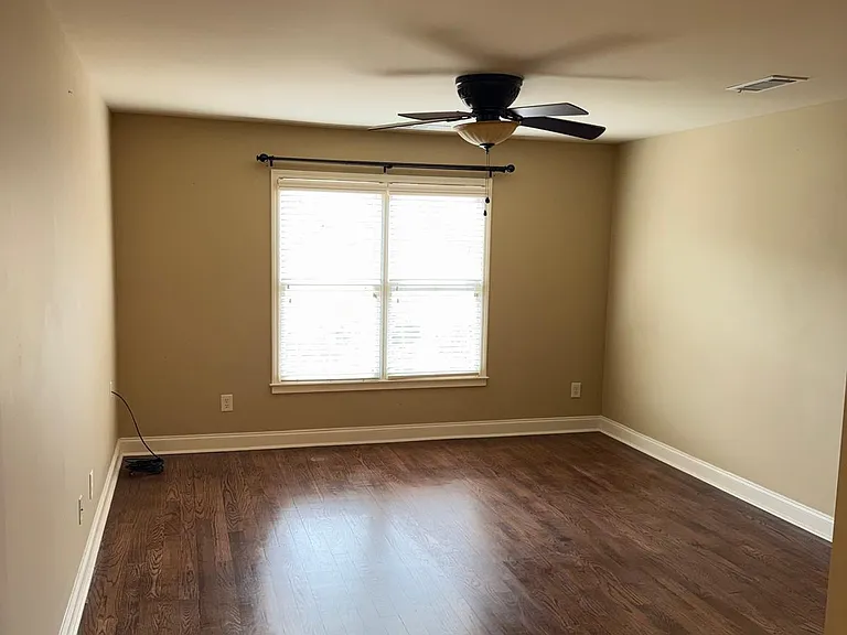 Martha Sue Dr — Photo 6