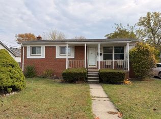 25800 Eureka Dr, Warren, MI 48091