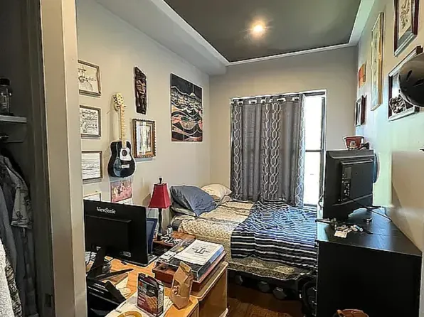 228 Jefferson Street image 1 of 10