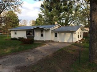 E1789 Amy St, Waupaca, WI 54981