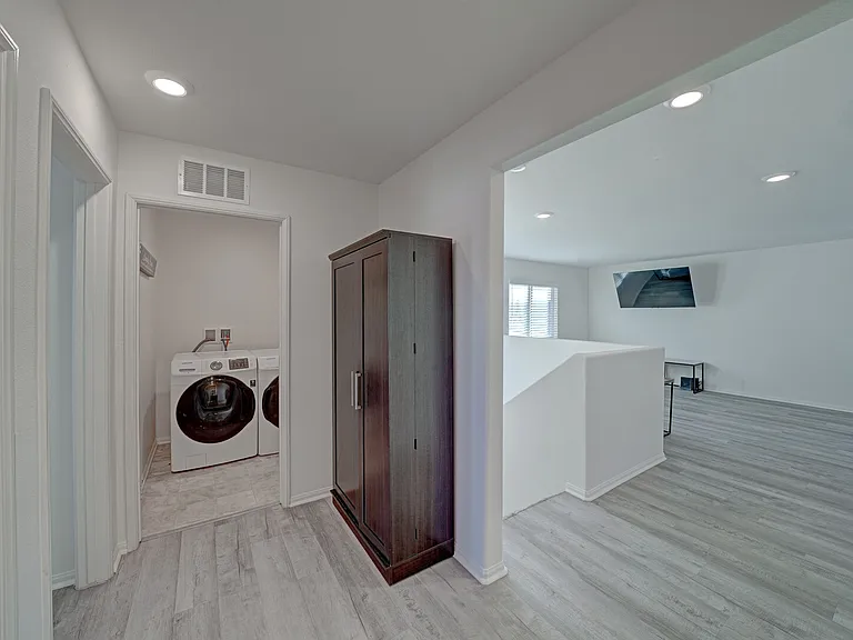 Claremore St — Photo 12