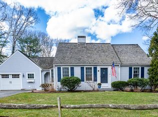 31 Newport Ln, Osterville, MA 02655