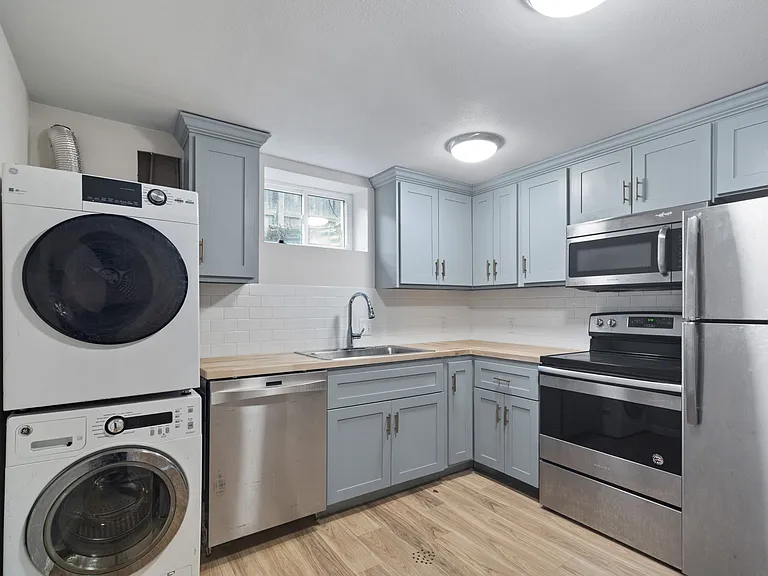 8150 Ames Way — Photo 3