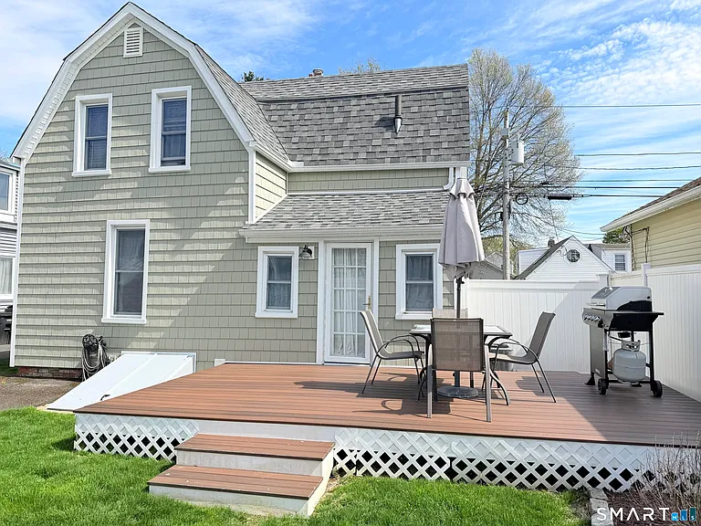 19 Willow St — Photo 15