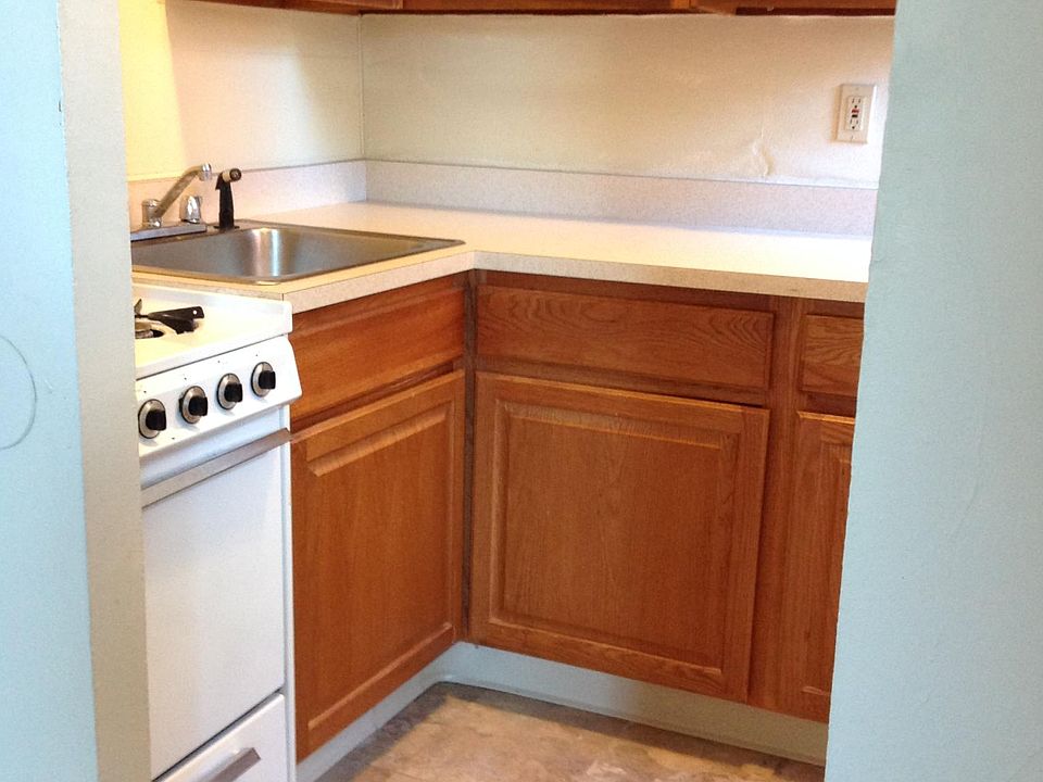 1st image of 315 W 8th St APT 3