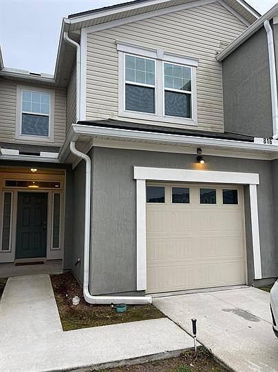 1st image of 816 Grover Ln