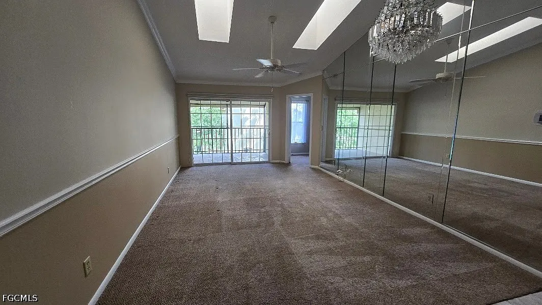 2 bed, 2.0 bath, 909 sqft, $1,650 — Photo 2