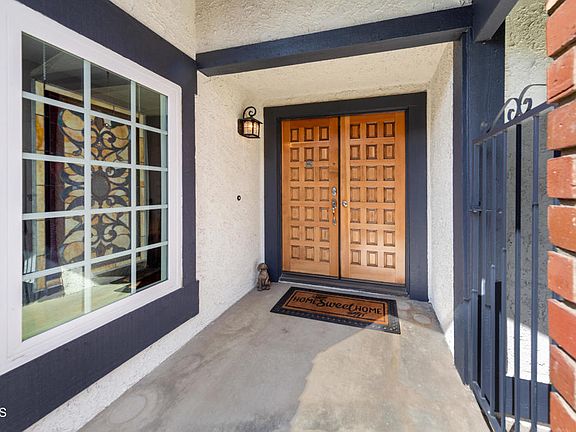 3rd image of 13768 Laurelhurst Rd